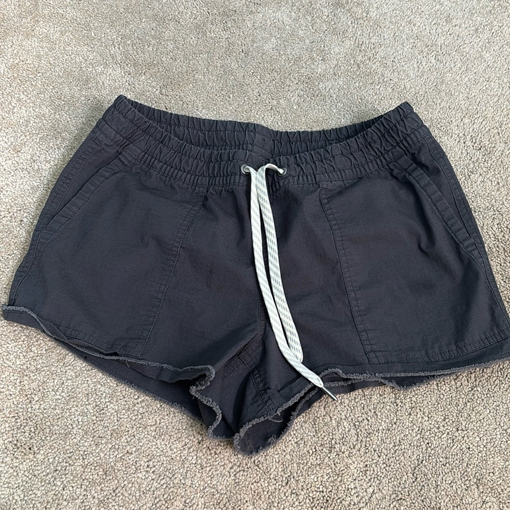 Vuori grey shorts XS